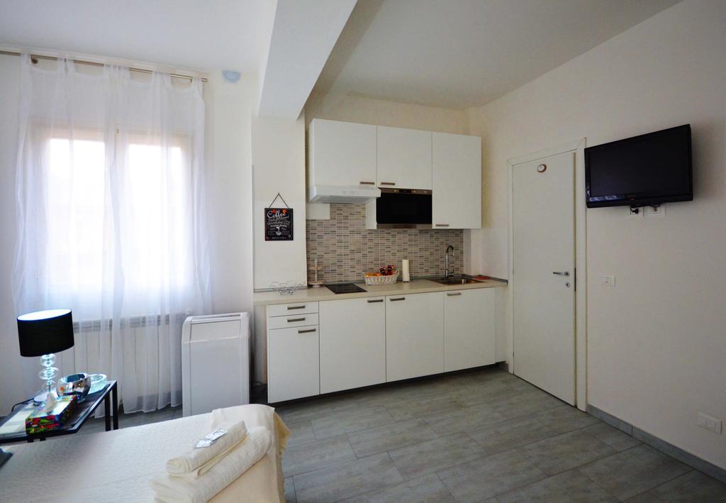 4-Tourist House Bologna-Studio - Self Check-In Экстерьер фото